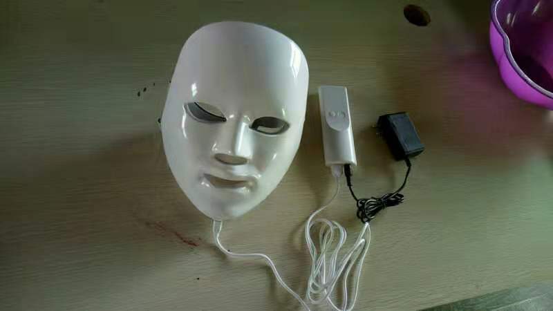 HoneyGlow LED Light Therapy Face Mask